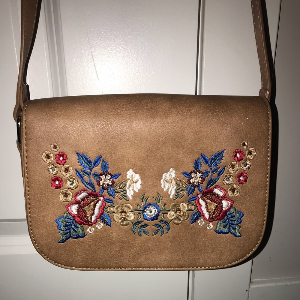 Francesca’s Crossbody Bag